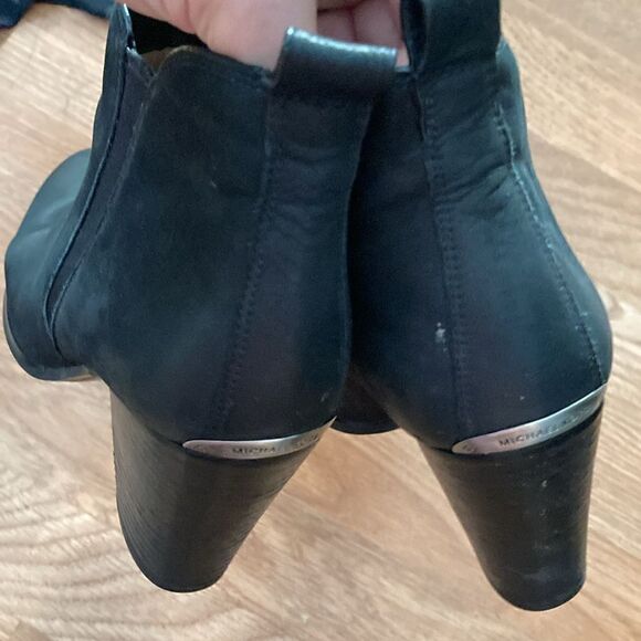 Michael Kors Black Leather Heels Sz 7 - Picture 6 of 9